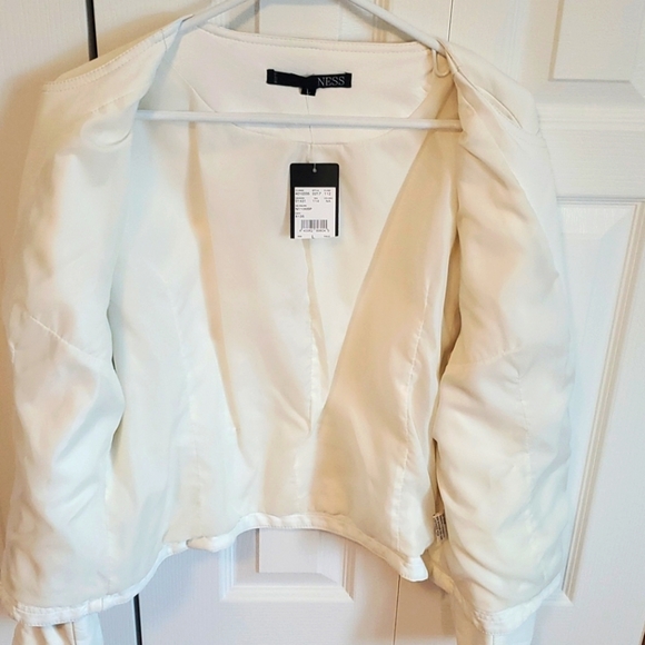 White faux leather jacket - Picture 2 of 7